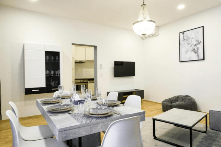 מלון Lé David City Apartments 1020, קרוב לבית חבד