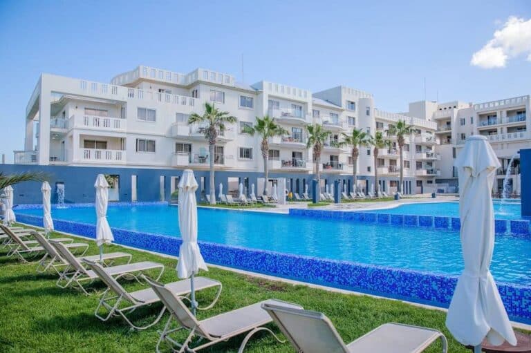 מלון כשר בלו לגון פאפוס קפריסין