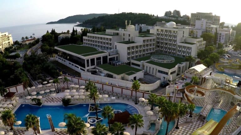 מלון בקרבת בית חב"ד מונטנגרו בודווה